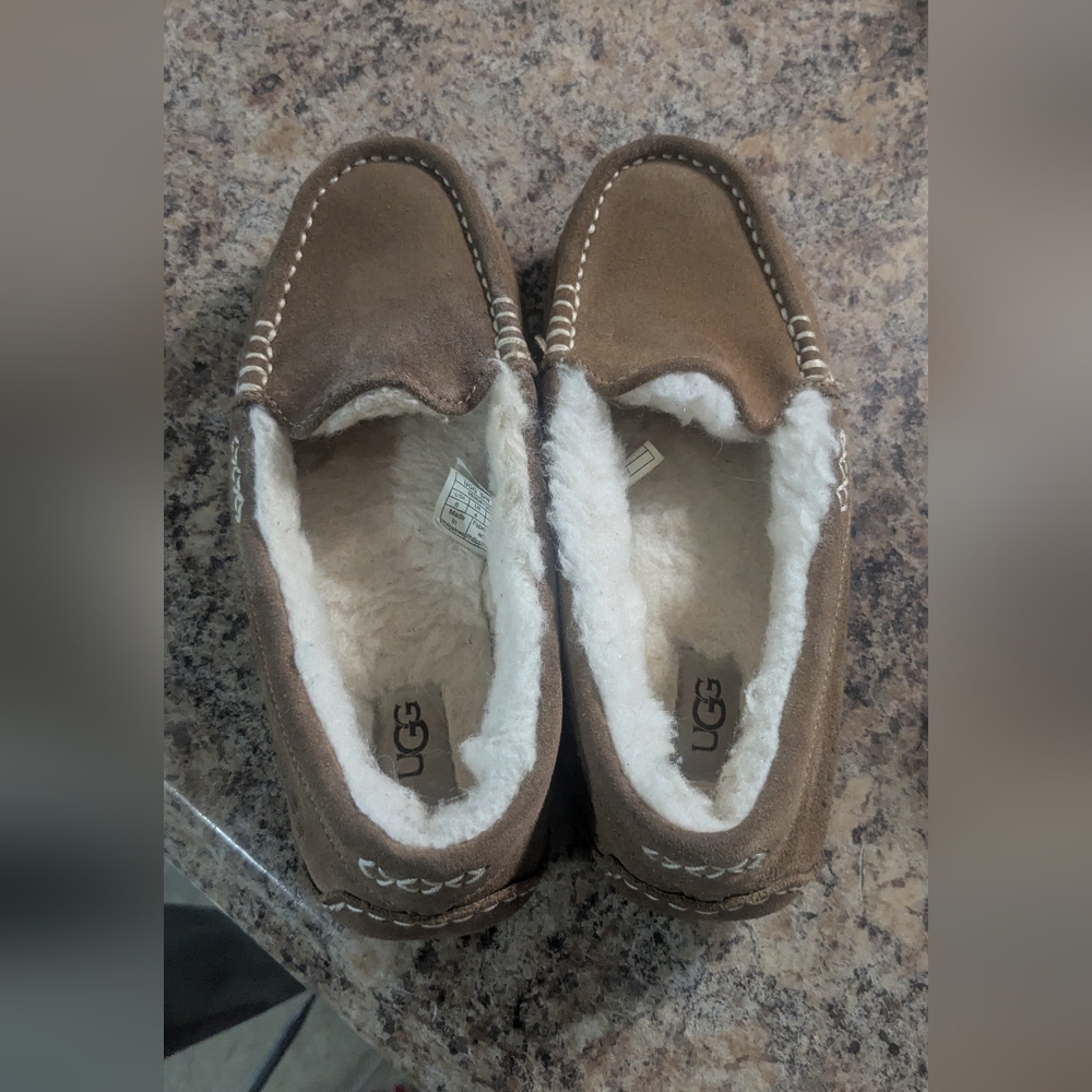 Ugg Ansley Slippers Sz 6